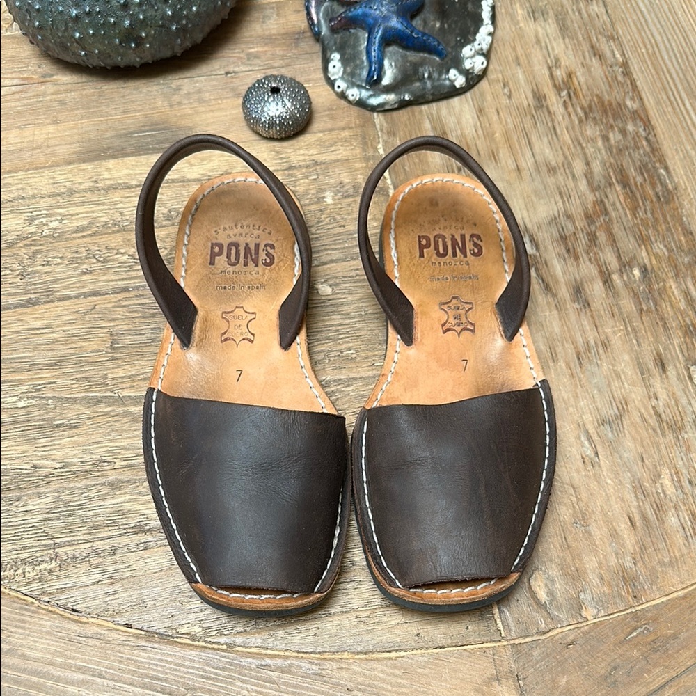 PONS Avarca sandals